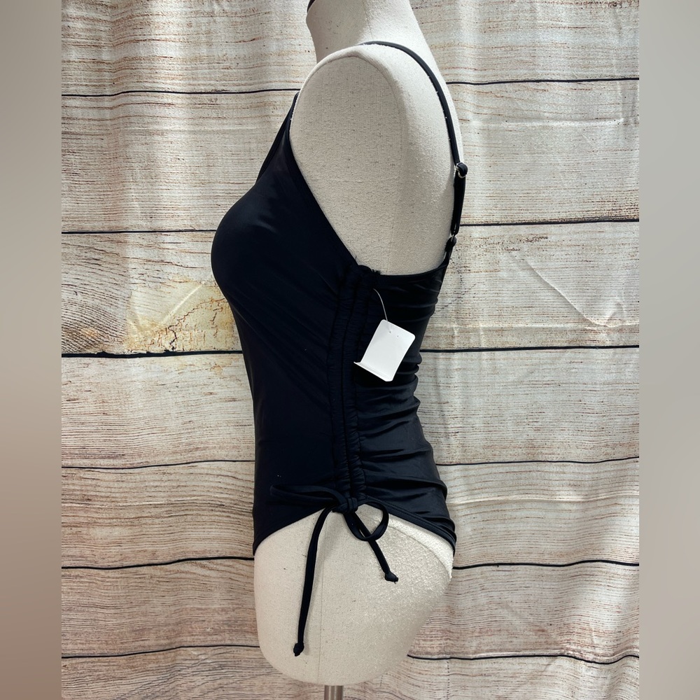 Black bathing suit 😎 - Picture 2 of 9